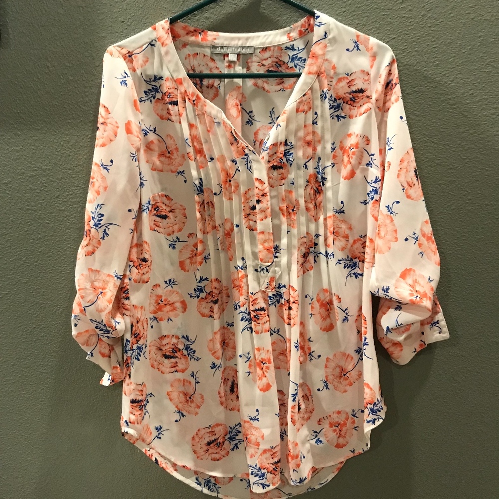 Daniel Rainn Blouse size small